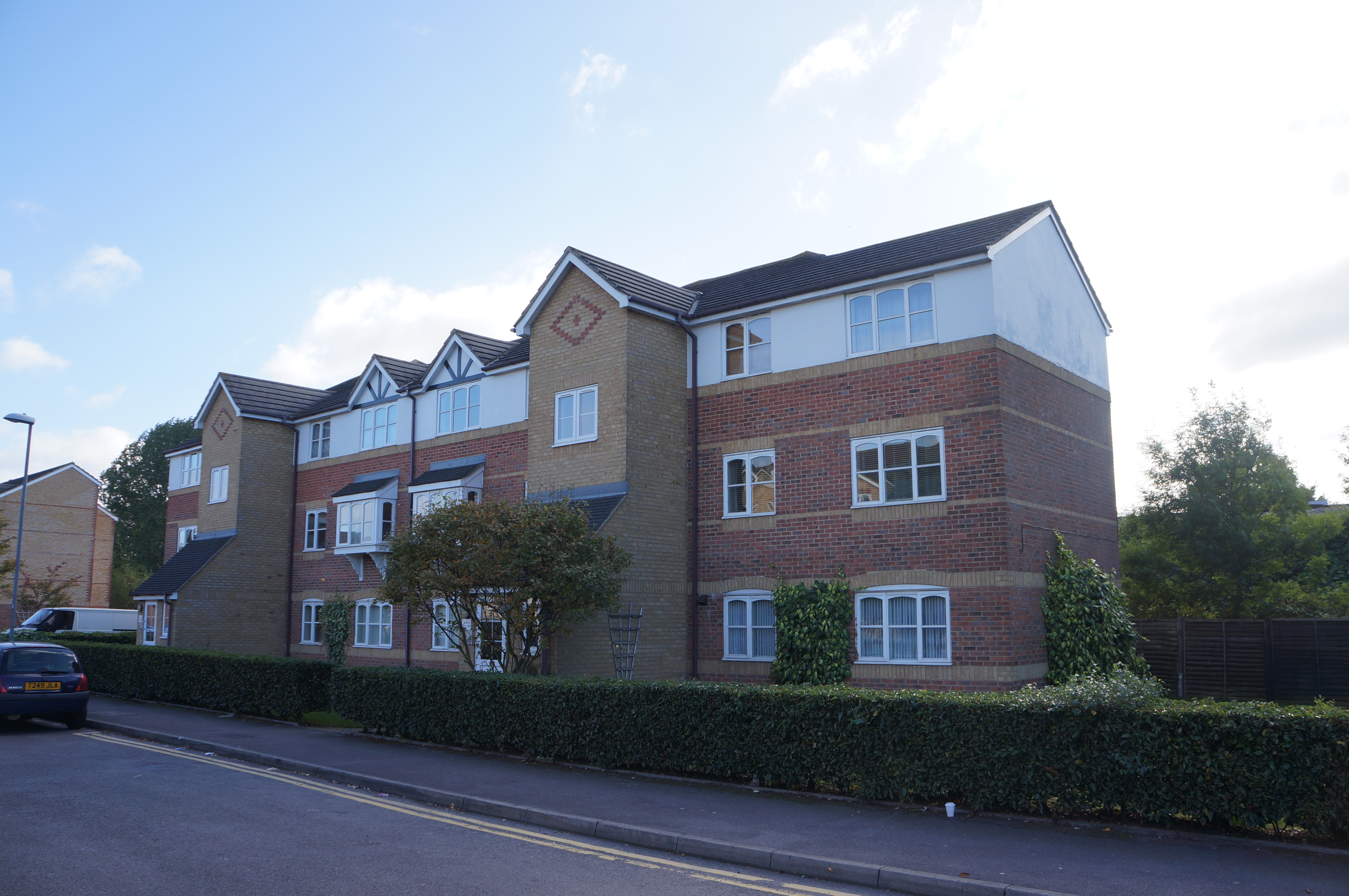 Donald Wood Gardens, Surbiton, KT5 Negotiation of lease extension
