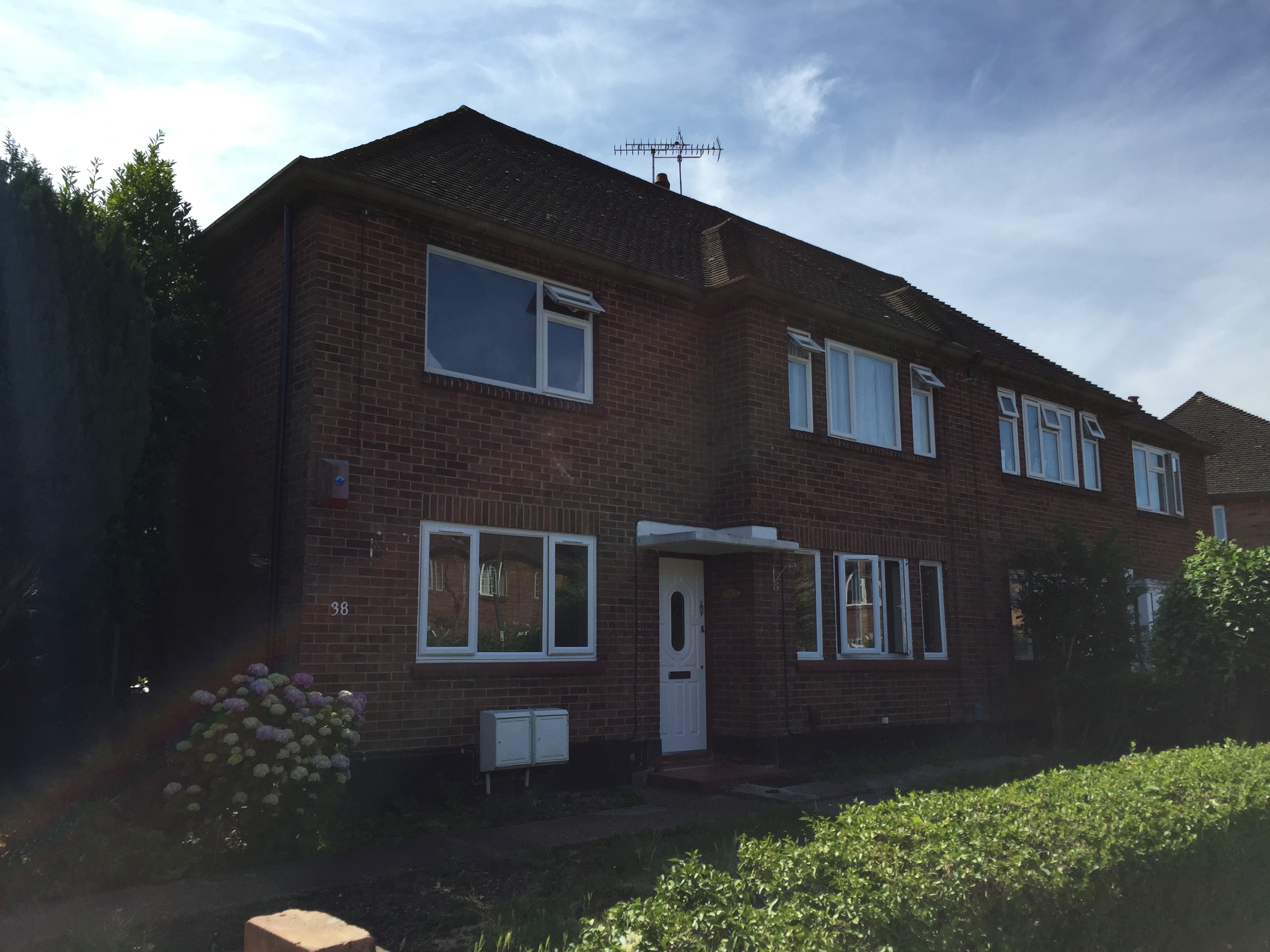 Avon Close, Worcester Park, KT4 │ Legal Advice on Extending a Lease BLAKES CHARTERED SURVEYORS