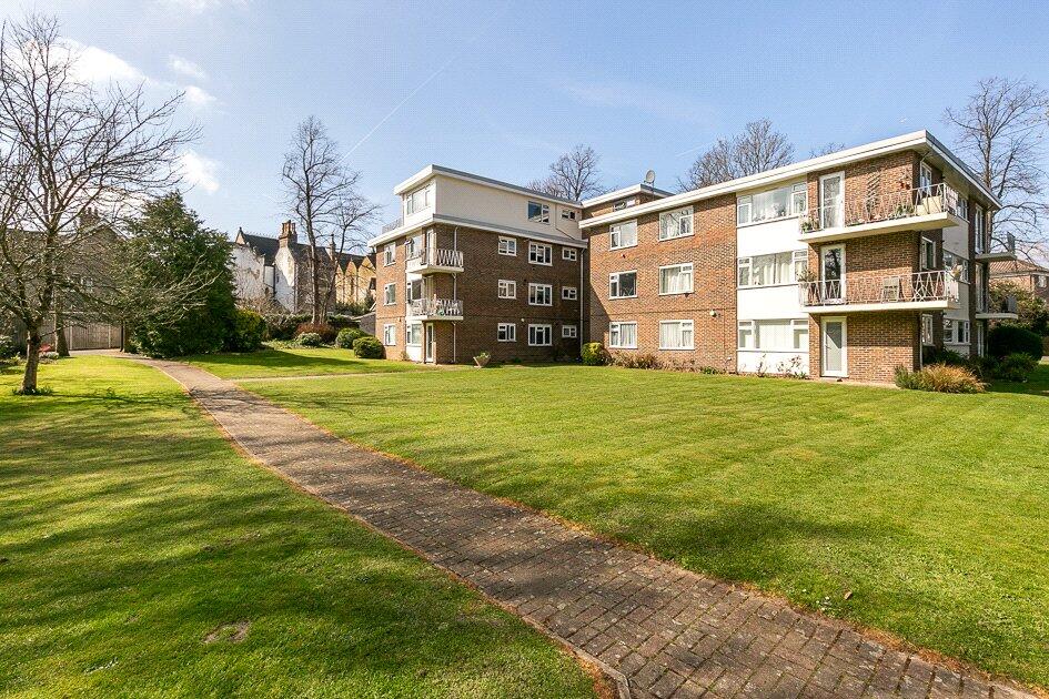 Lease extension case study for a flat on Bramley Hill, South Croydon CR2