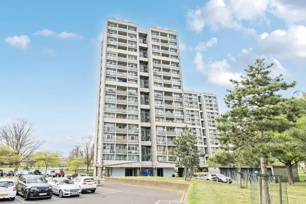 Lease extension case study for a flat on Brandon Estate, Kennington SE11