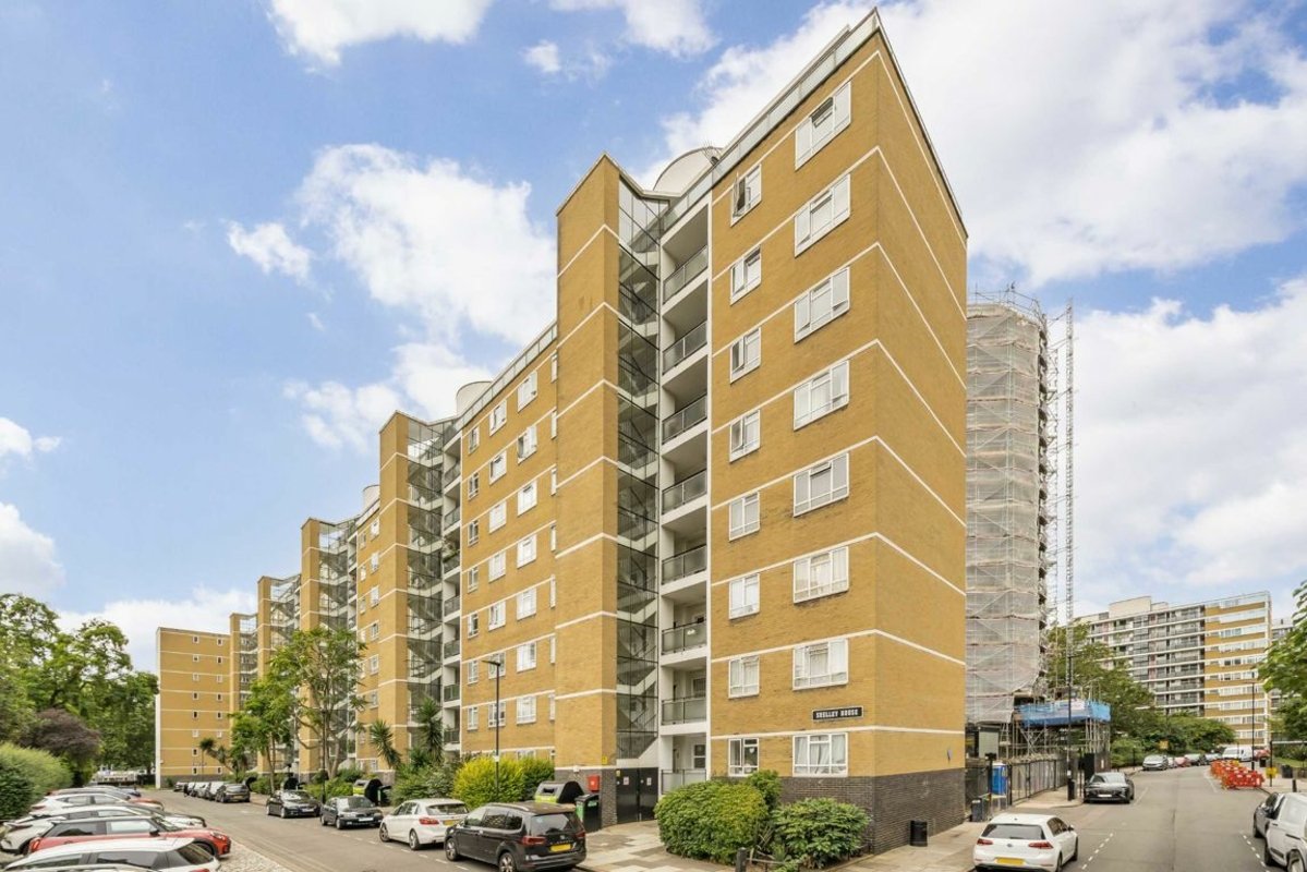 Lease extension case study for a flat on Churchill Gardens Estate, Pimlico SW1V