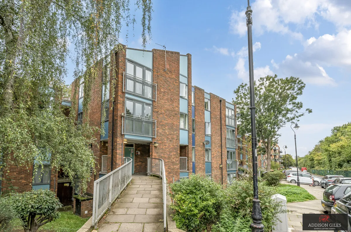 Lease extension case study for a flat on Cuckoo Estate, Hanwell W7