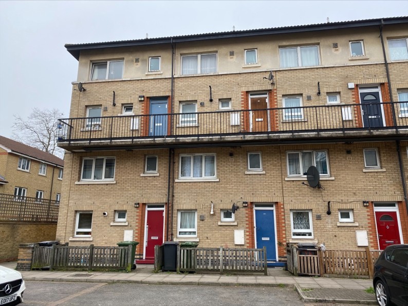 Lease extension case study for a period conversion flat on Desmond Street, New Cross SE14
