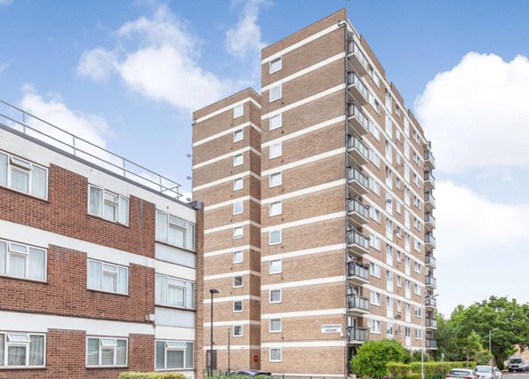 Lease extension case study for a flat on Elvet Avenue, Gidea Park RM2