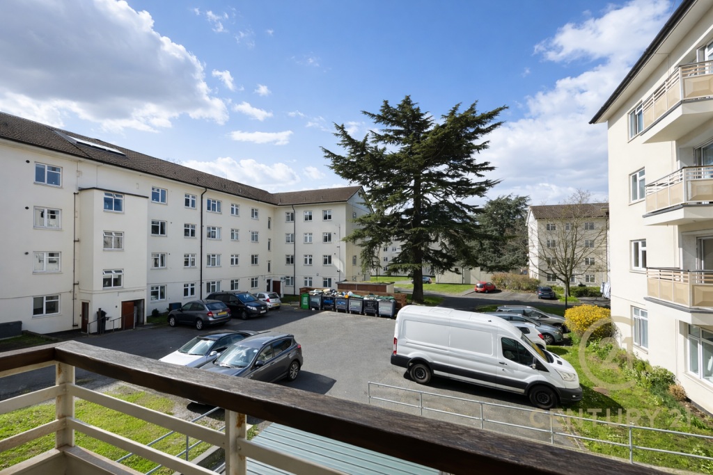 Lease extension case study for a flat on Kingsnympton Estate, Kingston Hill KT2