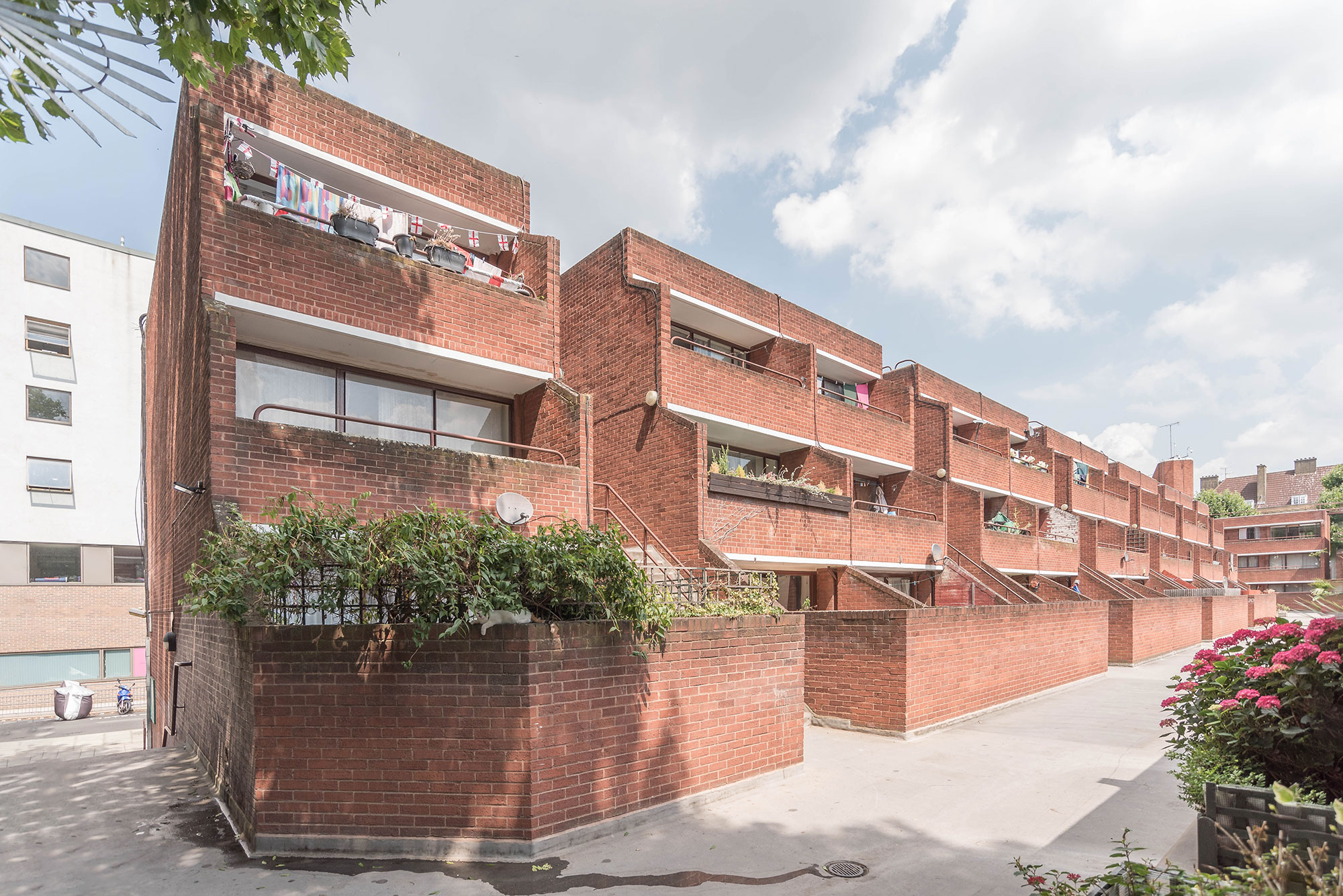 Lease extension case study for a flat on Oakshott Court Estate, Euston NW1