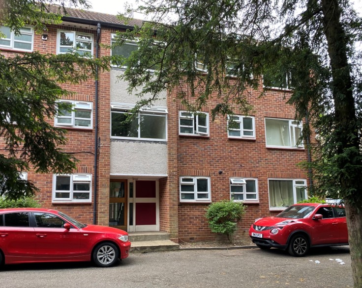 Lease extension case study for a flat in Parr Court, Hanworth TW13