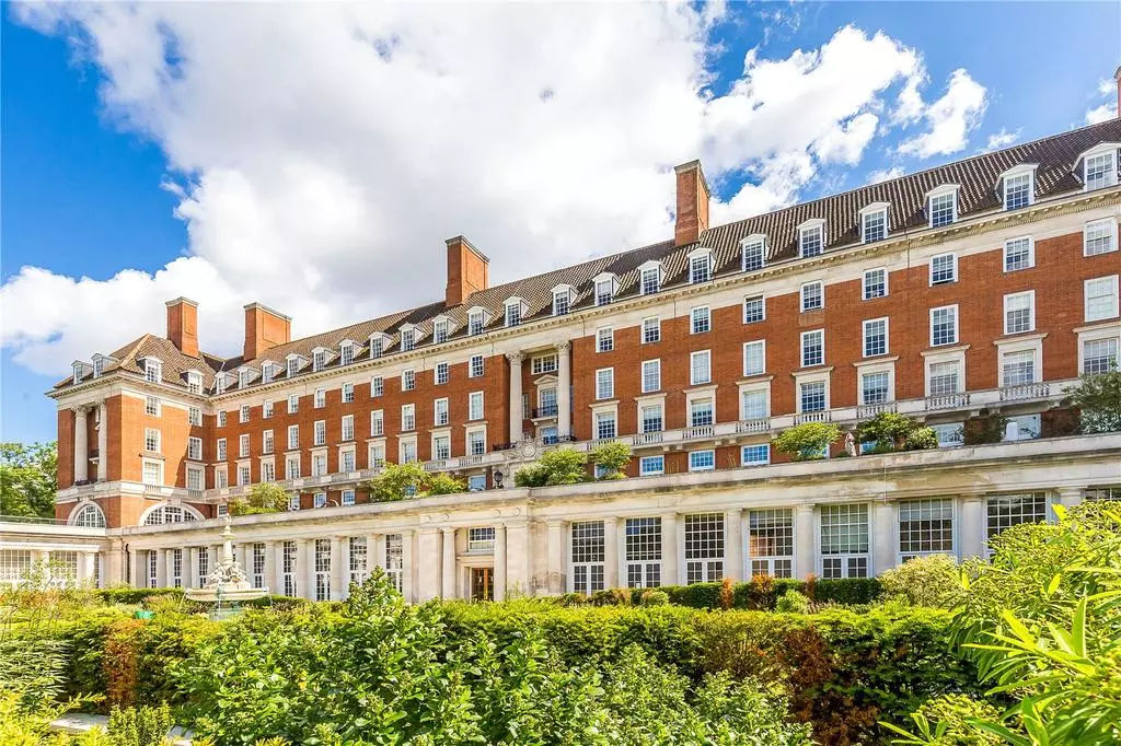 Lease extension case study for the freeholder of Star and Garter House, Richmond Hill TW10
