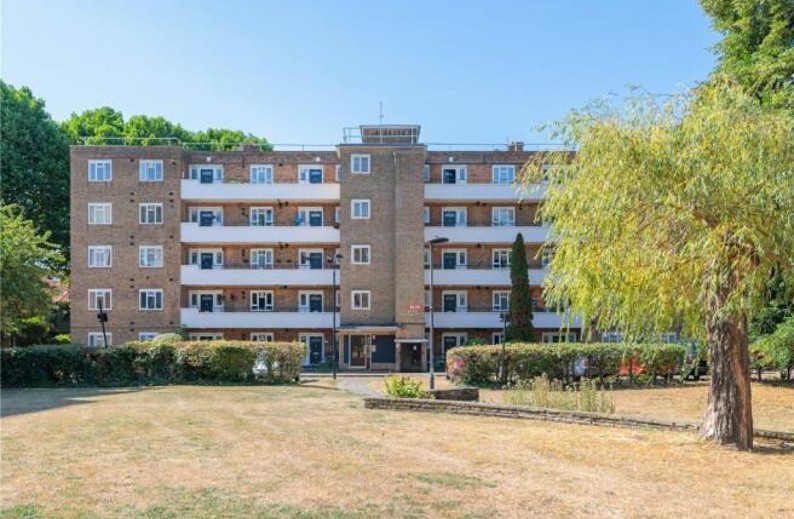 Lease extension case study for a flat in Sullivan Court, Fulham SW6