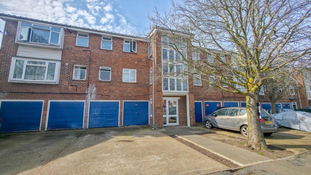 Whernside Close, Thamesmead Estate SE28 lease extension case study